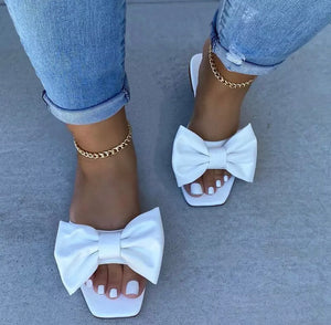 ITS THE BOWS FOR ME FLATS
