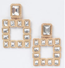 Load image into Gallery viewer, POSE SQUARE EARRINGS
