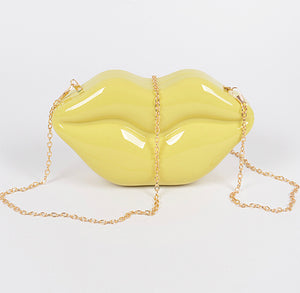 LIPS CLUTCH