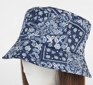 BANDANA BUCKET HAT