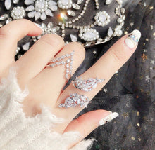 Load image into Gallery viewer, TRI RHINESTONE RING
