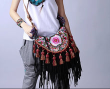 Load image into Gallery viewer, UPTOWN BOHO CROSSBODY
