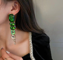 Load image into Gallery viewer, EMERALD OMBRE DROP EARRINGS
