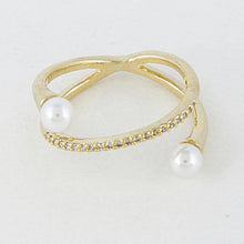 Load image into Gallery viewer, PEARL &amp; GOLD RING
