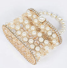 Load image into Gallery viewer, FRESH PEARL CLUTCH
