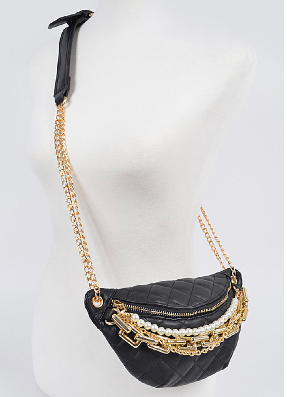 QUILTED CHAIN CROSSBODY