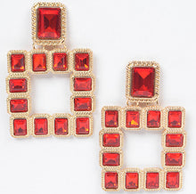 Load image into Gallery viewer, POSE SQUARE EARRINGS
