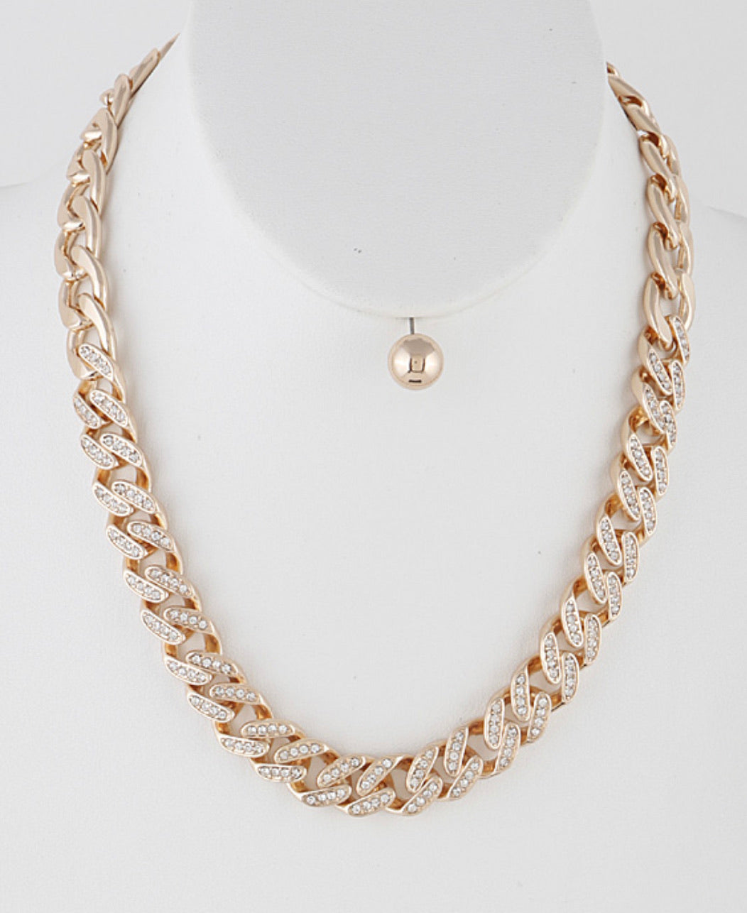 ZELLE NECKLACE