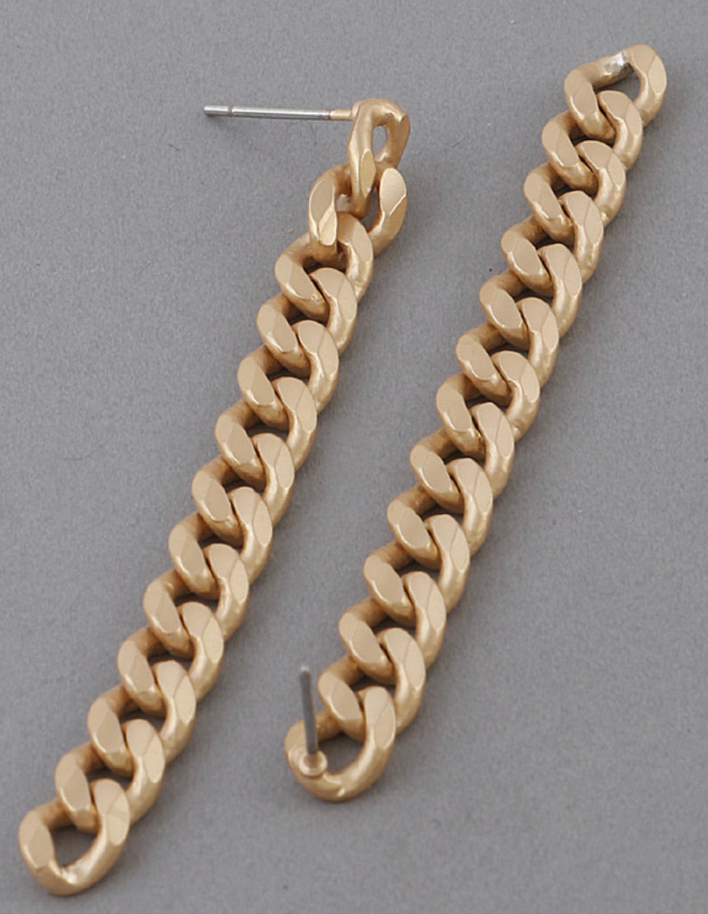 CHAIN MATTE EARRINGS