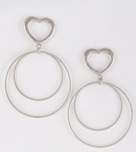 Load image into Gallery viewer, ISSA HEART EARRINGS
