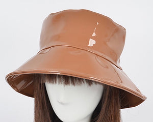 PATTY PATENT BUCKET HAT