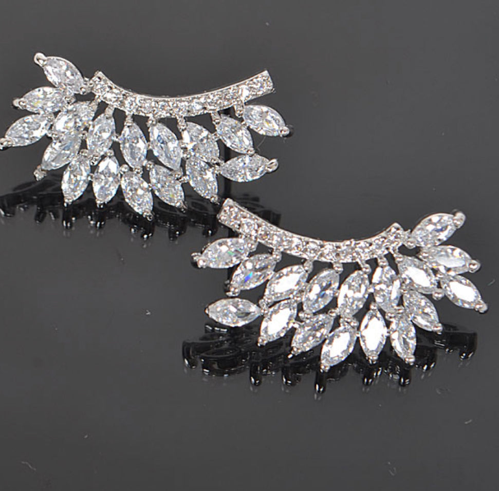 CRYSTAL CLUSTER EARRINGS