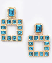 Load image into Gallery viewer, POSE SQUARE EARRINGS
