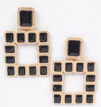 Load image into Gallery viewer, POSE SQUARE EARRINGS
