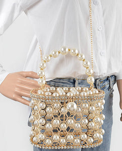 FRESH PEARL CLUTCH