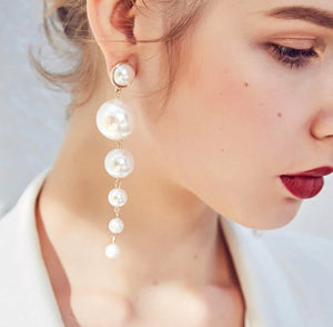 BELLA TEARDROP PEARL EARRINGS