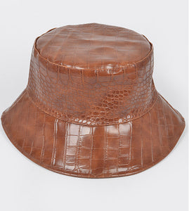 ROXANNE CROC BUCKET