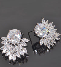 Load image into Gallery viewer, AMOR GLAM EARRINGS
