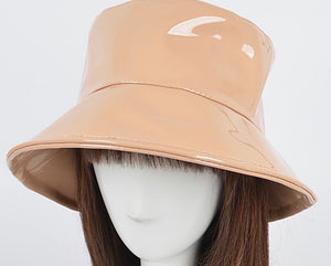 PATTY PATENT BUCKET HAT