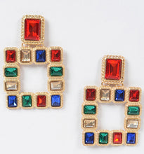 Load image into Gallery viewer, POSE SQUARE EARRINGS
