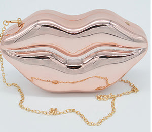 LIPS CLUTCH