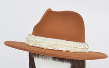 Load image into Gallery viewer, ALBA PEARL HAT
