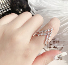Load image into Gallery viewer, TRI RHINESTONE RING
