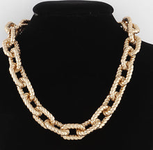 Load image into Gallery viewer, TWISTED LINK CHOKER CHAIN
